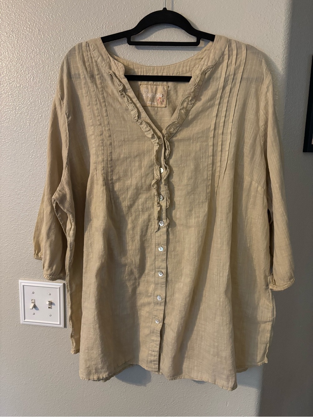 100% cotton Avenue The Magnolia Tan Ruffle Pintuck Pleated Blouse Plus 22/24